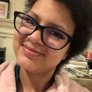 Meet your Posher, Bella